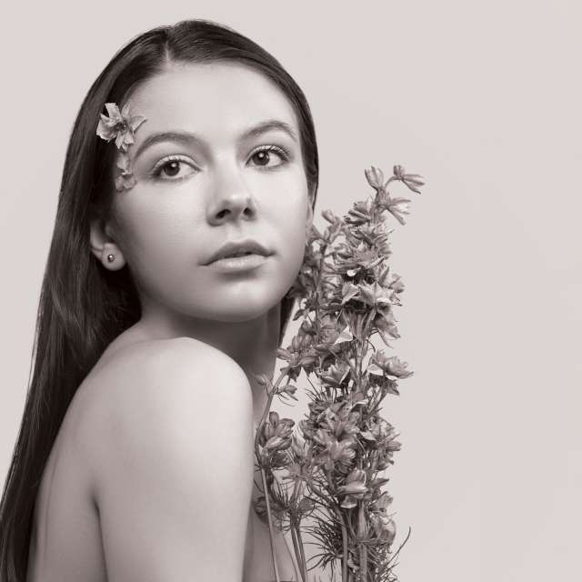 Ian Arden presenta el sencillo "Nadia" (Canadá)