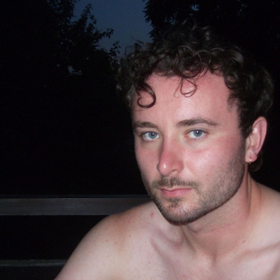 John Joseph – Fantasy: Una evasión chill-pop ante la ansiedad del tiempo que pasa (UK)